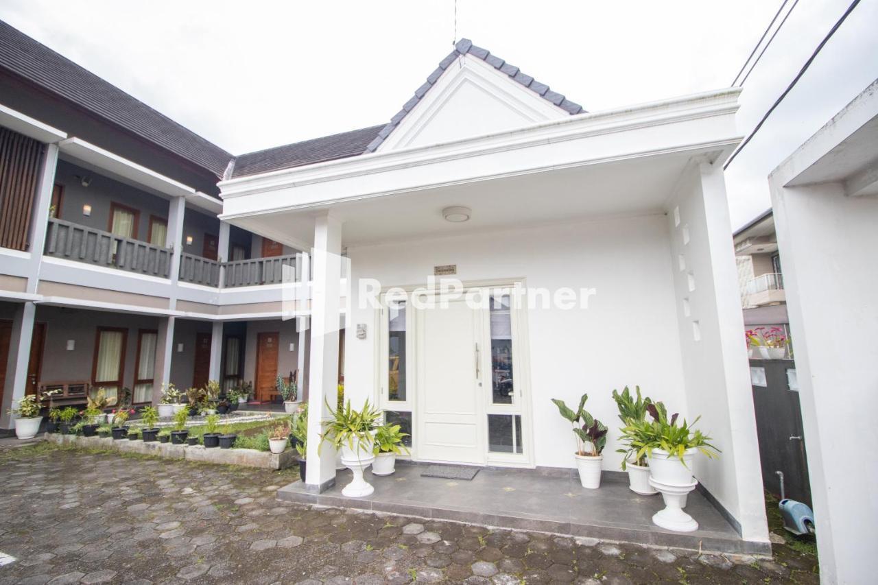 Griya Damai Syariah Mitra Reddoorz